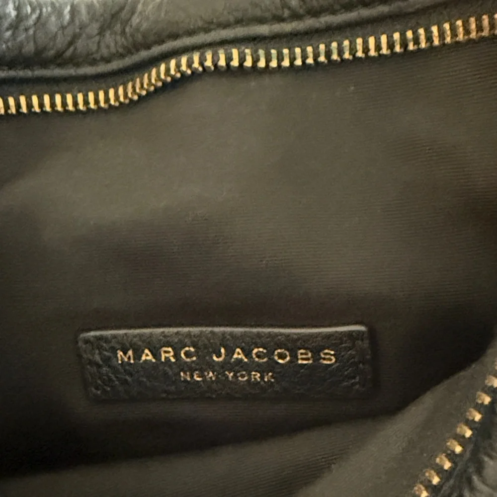 Marc Jacobs Black Pebbled Leather Crossbody Bag - Picture 3 of 3